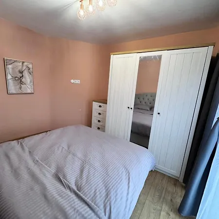 Spacious Sunny Flat With 2 Bedrooms In The Heart Of 아파트 플로브디프
