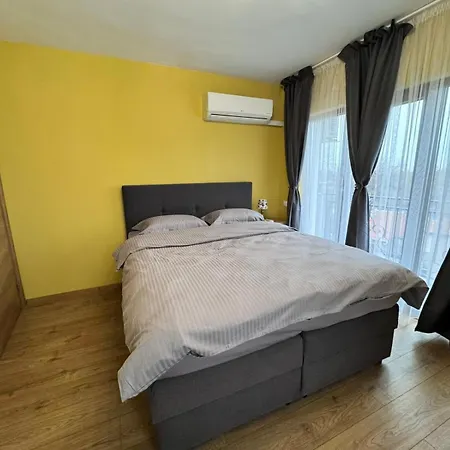 Spacious Sunny Flat With 2 Bedrooms In The Heart Of 아파트